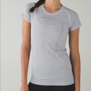LULULEMON swiftly tech tee size 4